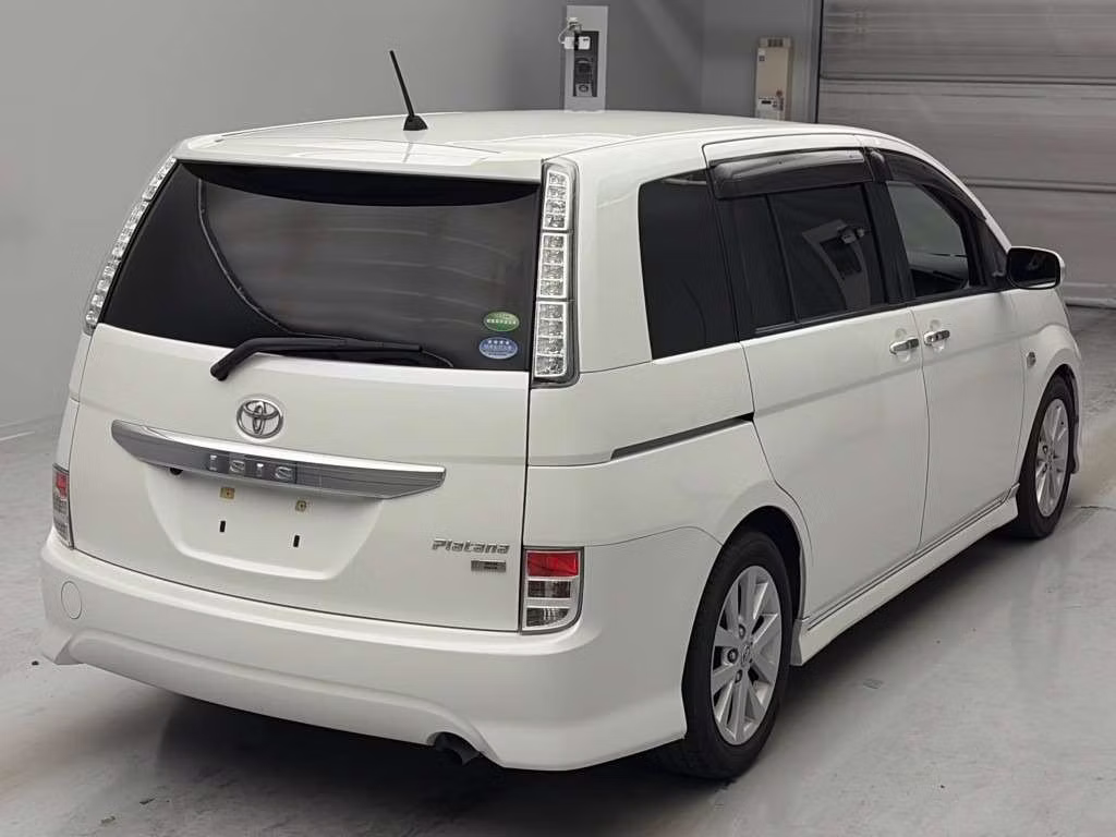 TOYOTA ISIS