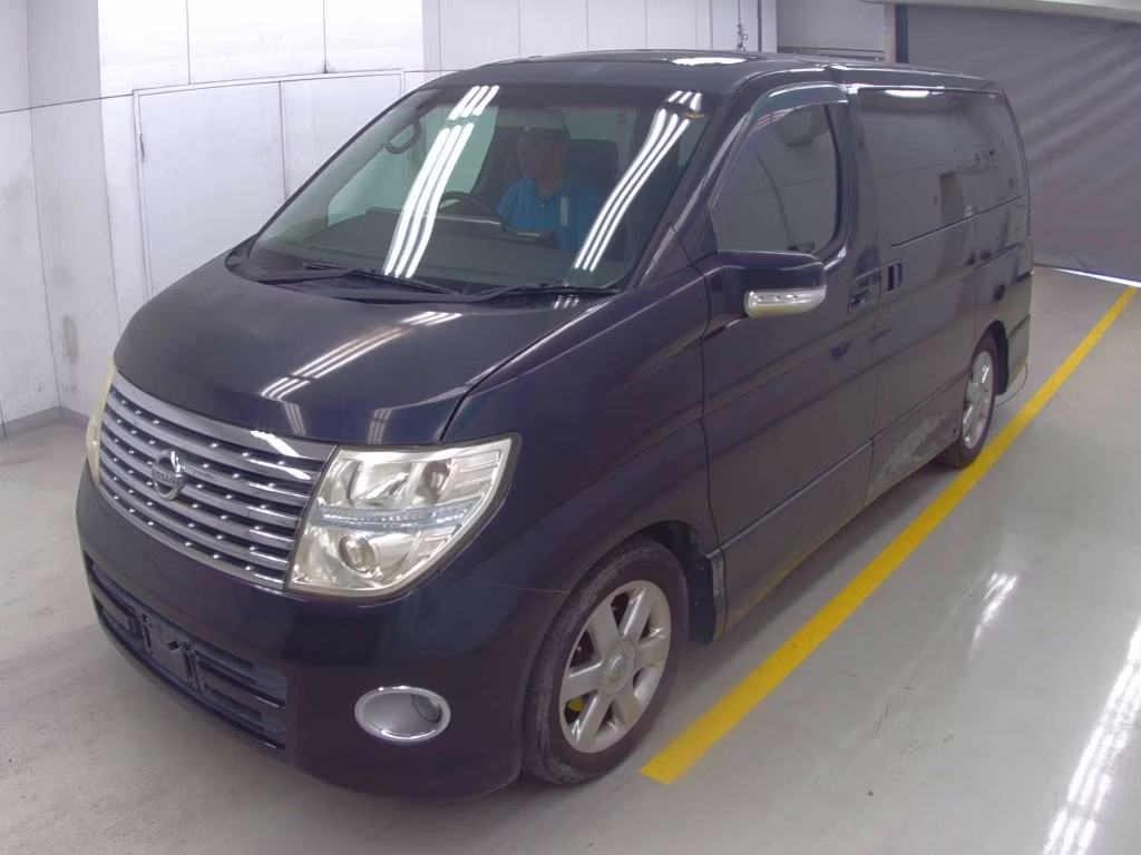 NISSAN ELGRAND