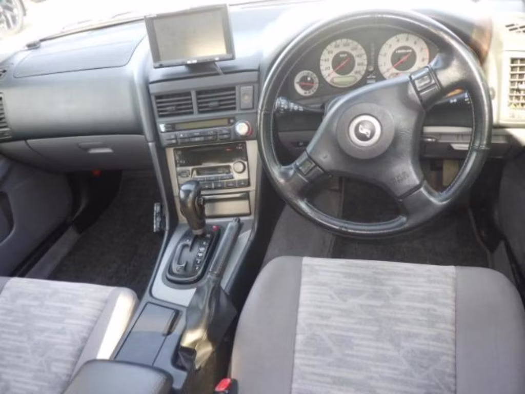 NISSAN SKYLINE