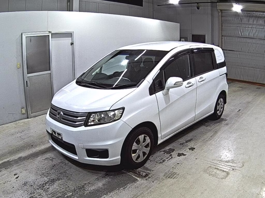 HONDA FREED SPIKE
