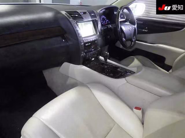 LEXUS LS600H
