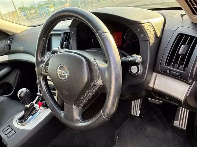 NISSAN SKYLINE