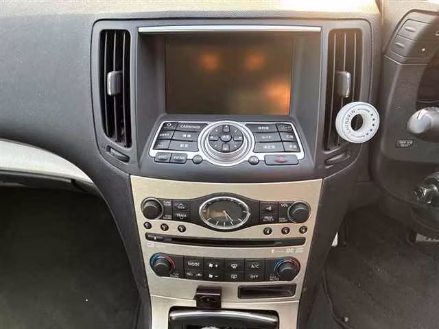 NISSAN SKYLINE