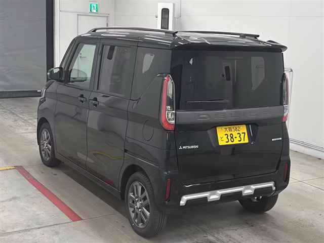 MITSUBISHI DELICA MINI