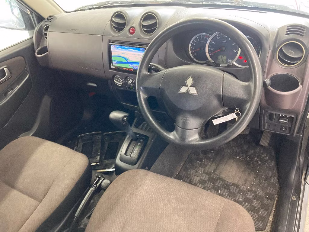 MITSUBISHI PAJERO MINI