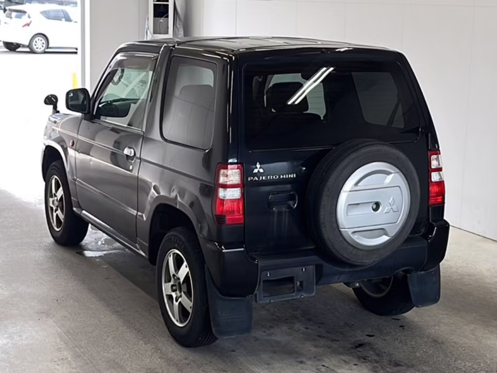 MITSUBISHI PAJERO MINI