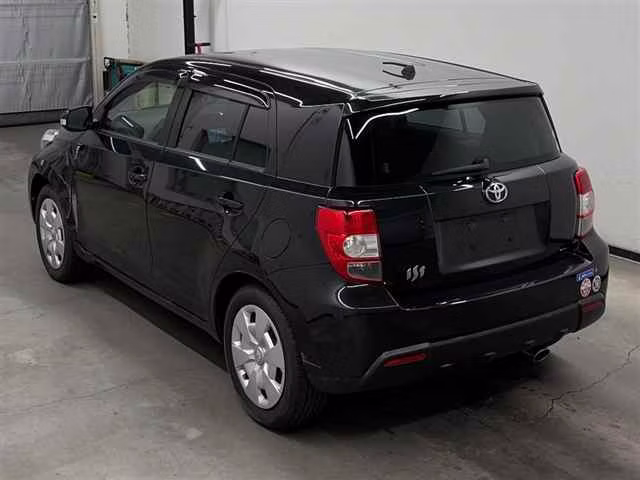 TOYOTA IST