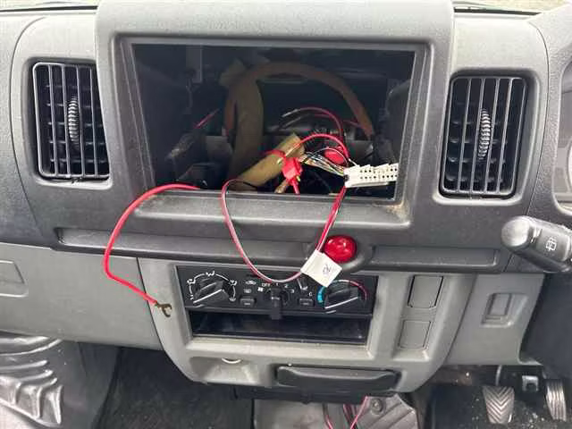 MITSUBISHI MINICAB