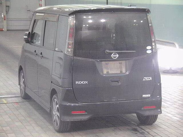 NISSAN ROOX