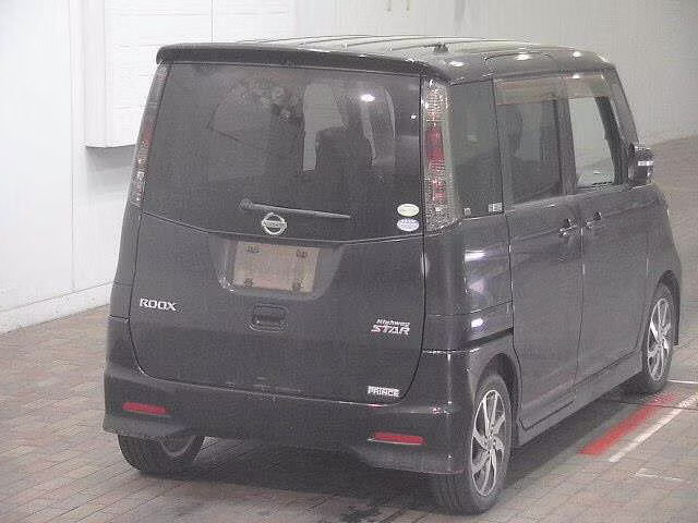 NISSAN ROOX