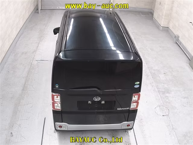 DAIHATSU WAKE