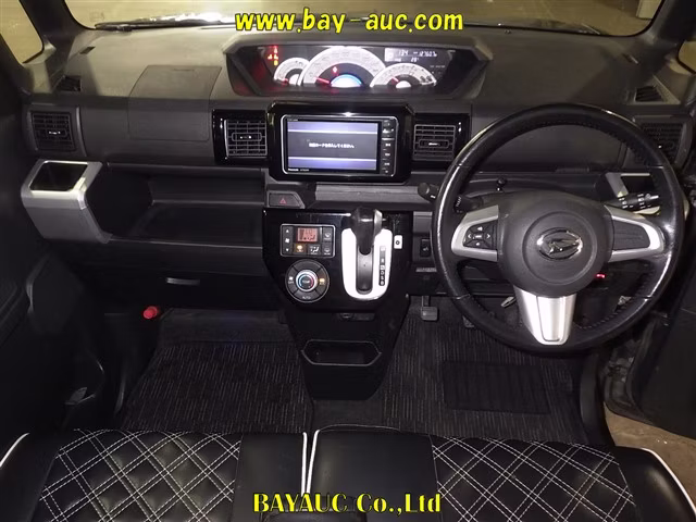 DAIHATSU WAKE