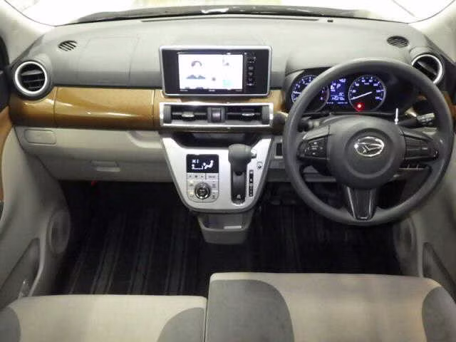 DAIHATSU CAST