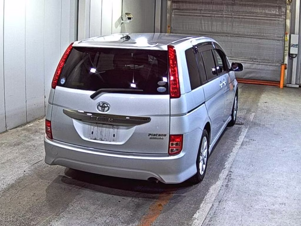 TOYOTA ISIS