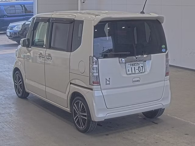 HONDA N-BOX