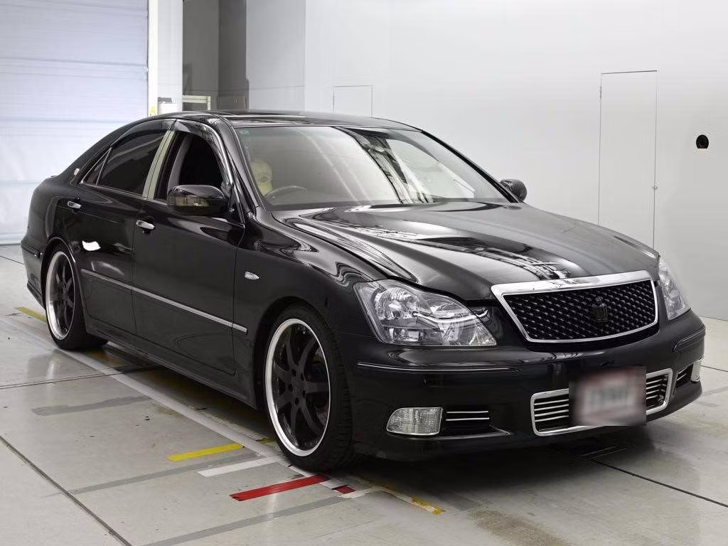 TOYOTA CROWN