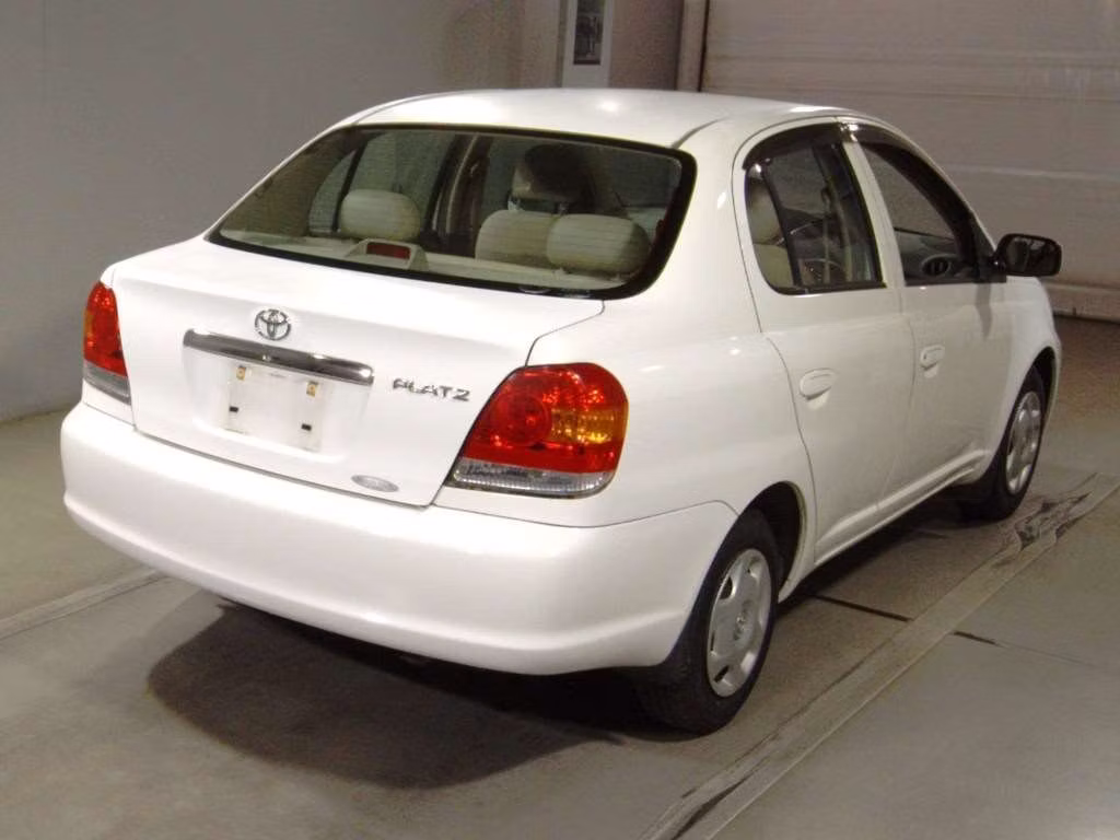 TOYOTA PLATZ