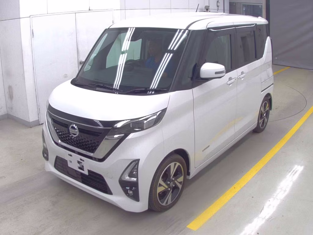 NISSAN ROOX
