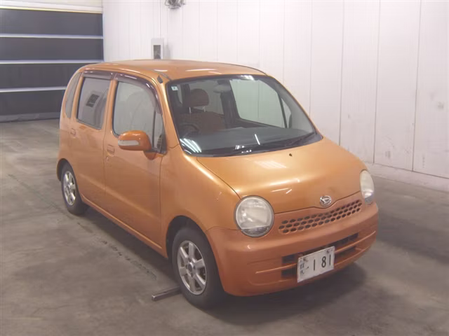 DAIHATSU MOVE LATTE