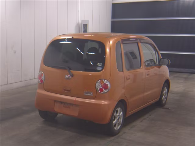 DAIHATSU MOVE LATTE