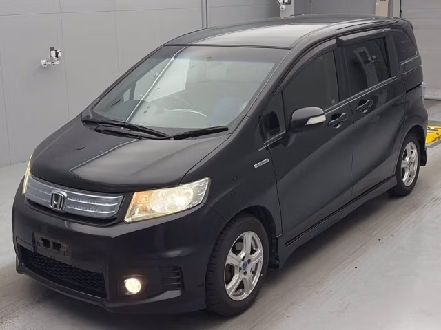 HONDA FREED SPIKE