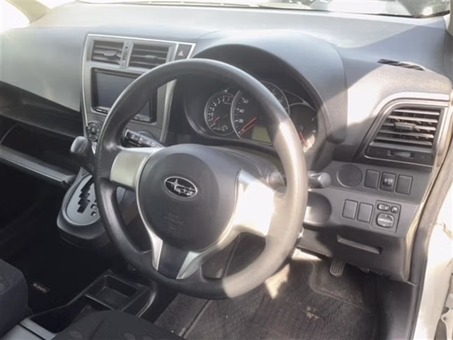 SUBARU TREZIA