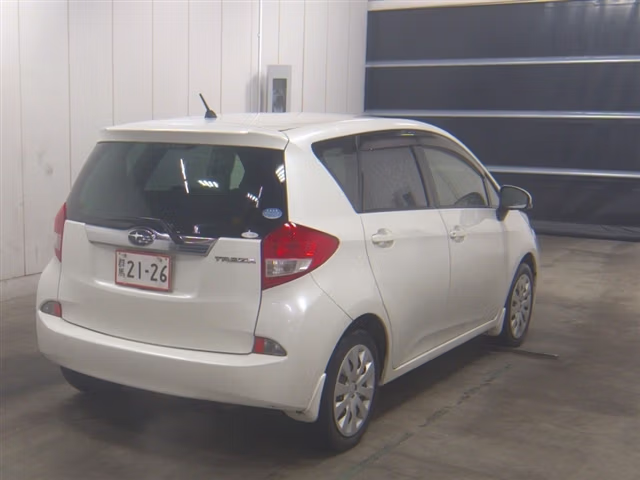 SUBARU TREZIA