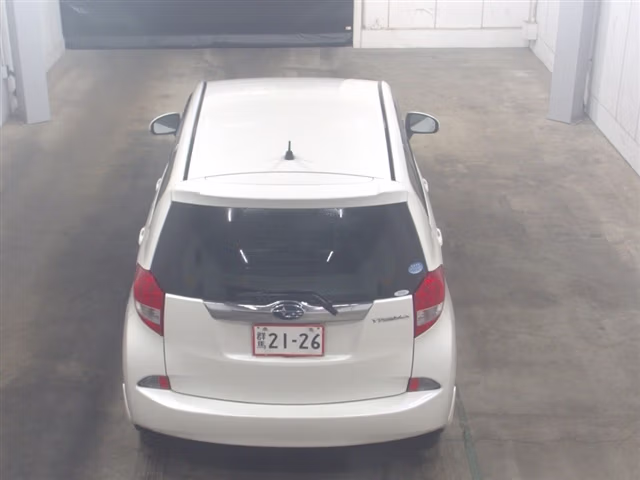 SUBARU TREZIA