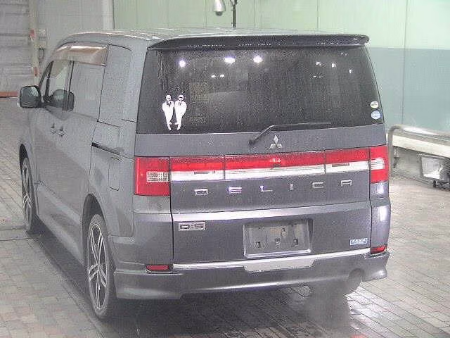 MITSUBISHI DELICA D:5