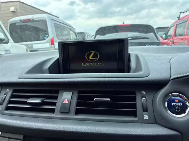 LEXUS CT200H