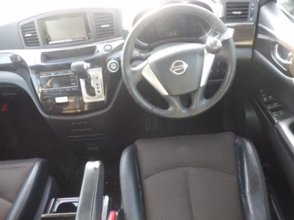 NISSAN ELGRAND