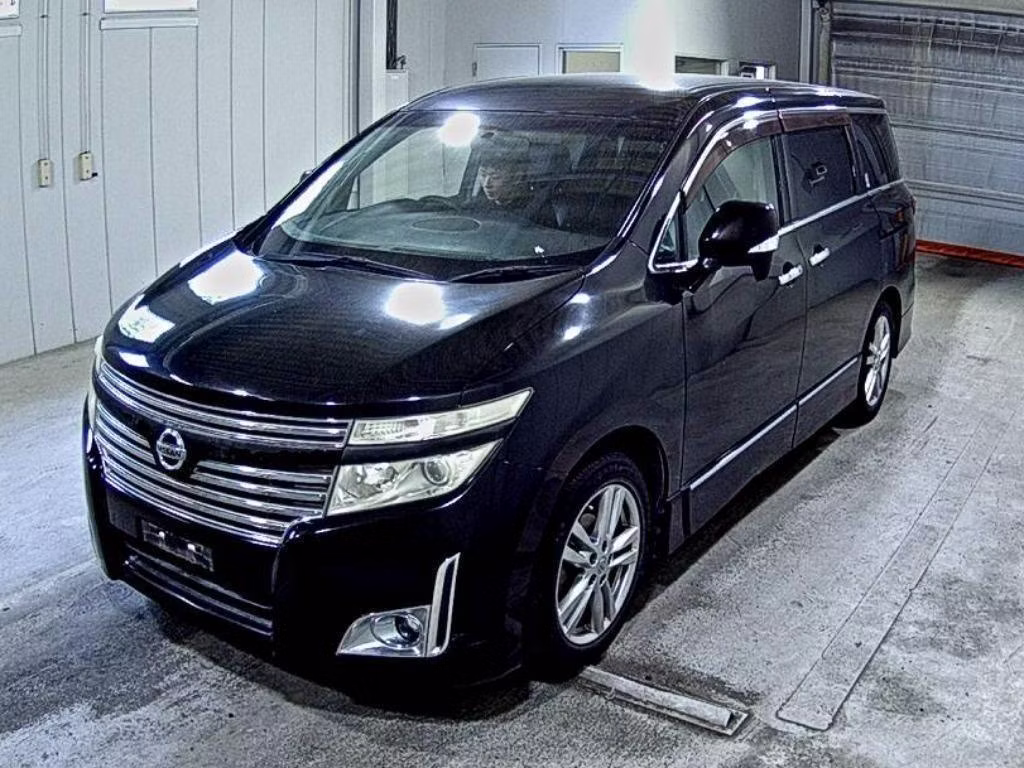 NISSAN ELGRAND