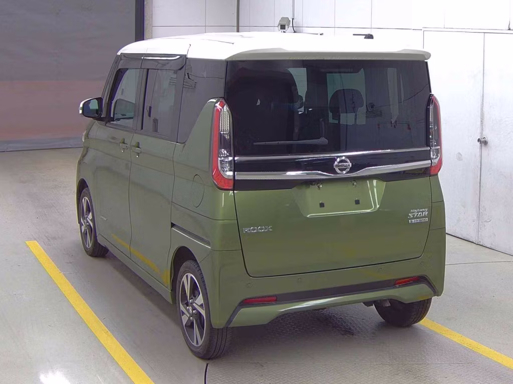 NISSAN ROOX