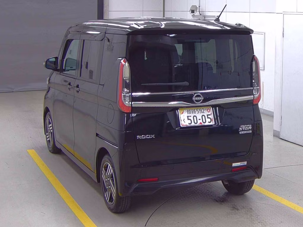 NISSAN ROOX