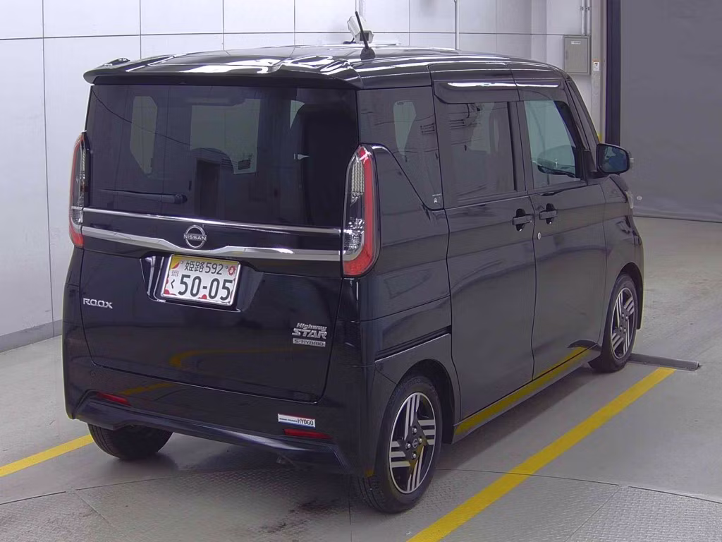 NISSAN ROOX