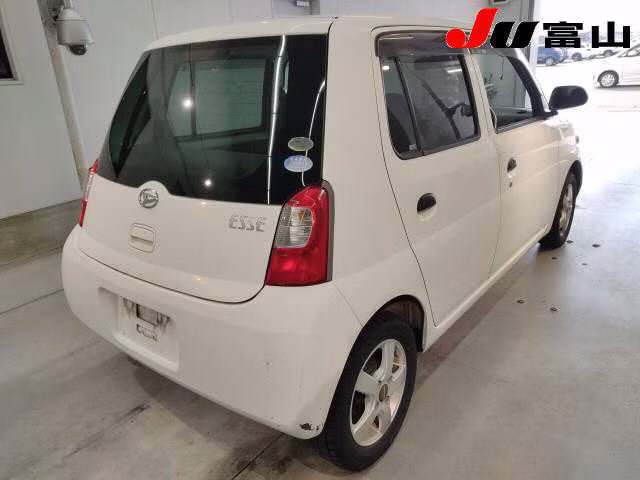 DAIHATSU ESSE