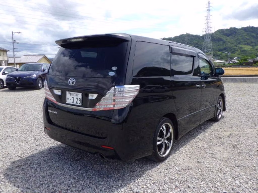 TOYOTA VELLFIRE