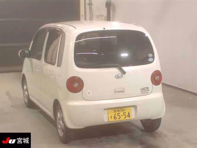 DAIHATSU MOVE LATTE