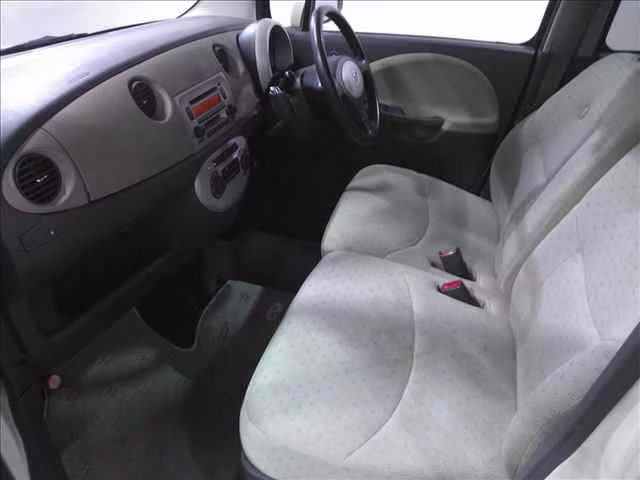 DAIHATSU MOVE LATTE