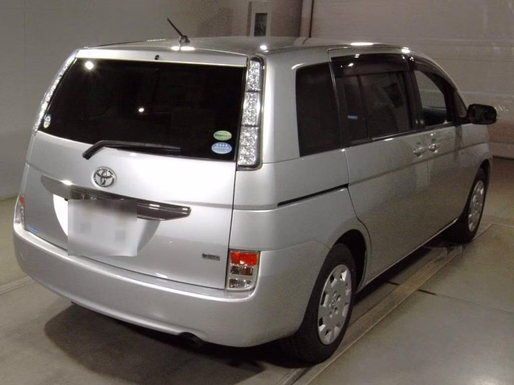TOYOTA ISIS