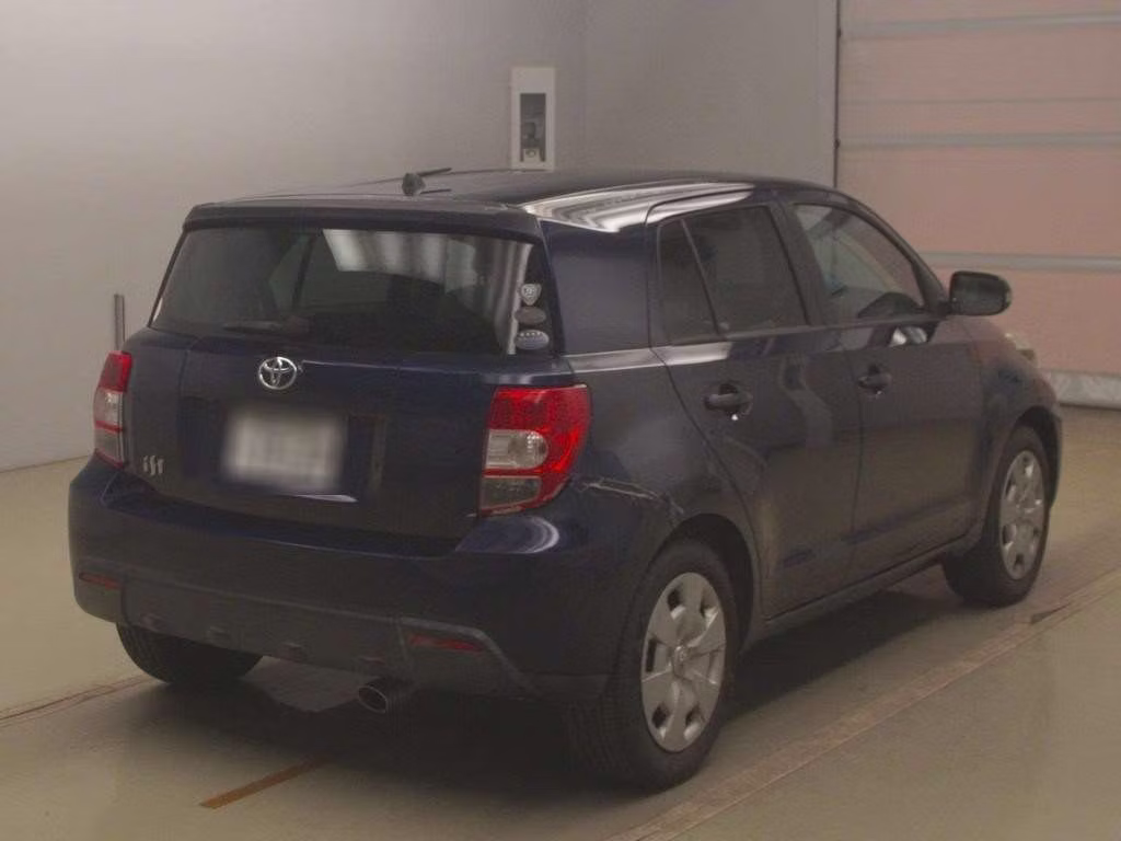 TOYOTA IST