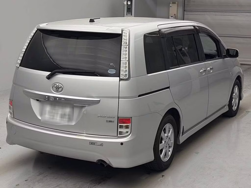 TOYOTA ISIS