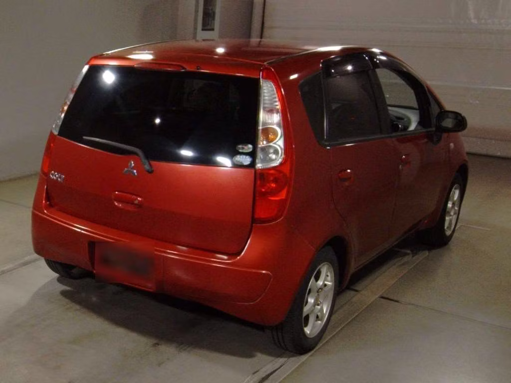 MITSUBISHI COLT