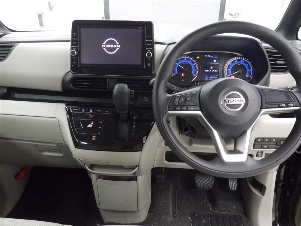NISSAN ROOX