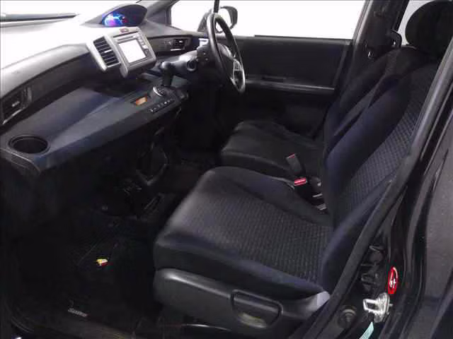 HONDA FREED SPIKE