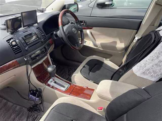 TOYOTA PREMIO