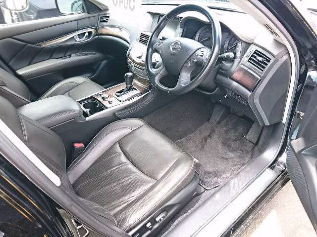 NISSAN FUGA