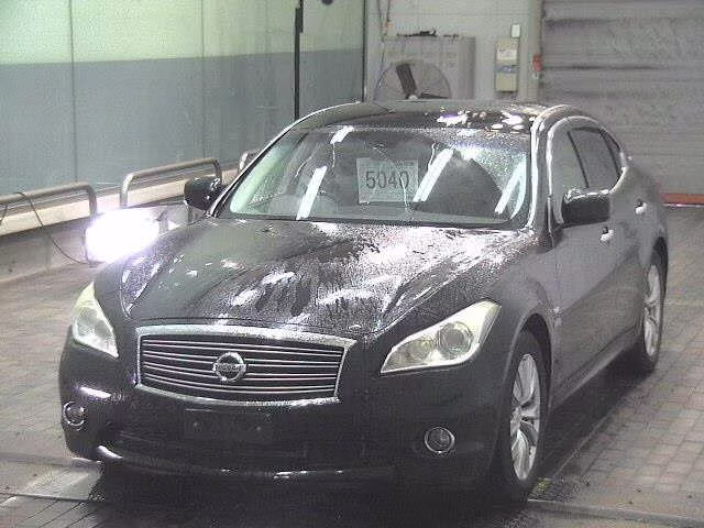 NISSAN FUGA