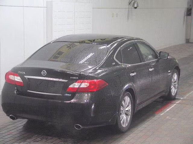 NISSAN FUGA