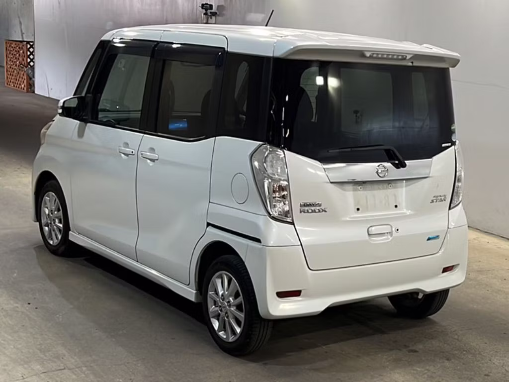NISSAN DAYZ ROOX